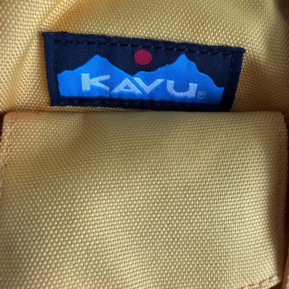 KAVU Rope Cord Sling Pack Yellow 5 Pockets Adjustable Gorpe Hiking Vacation - Picture 2 of 15